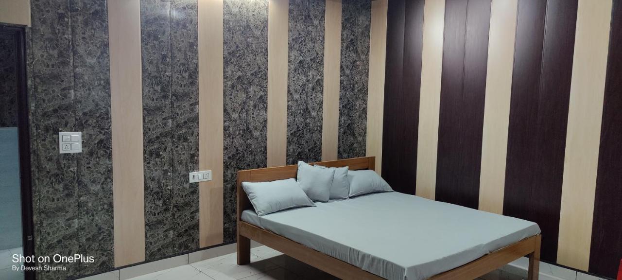 Oyo Home Foodway Hub Roorkee Bagian luar foto
